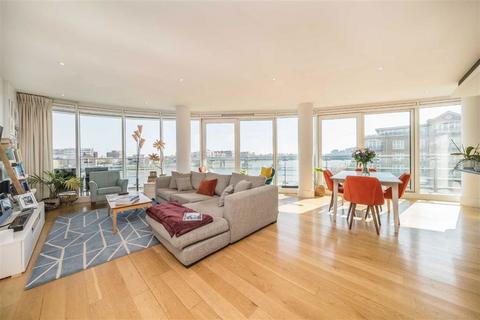 3 bedroom flat for sale, Brewhouse Lane, London SW15