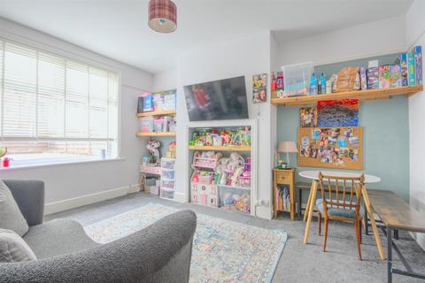 9 School Lane, Earby, Barnoldswick, BB18 6QF