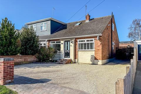 107 Burnham Road, Hullbridge, Hockley, SS5 6HQ