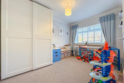 107 Burnham Road, Hullbridge, Hockley, SS5 6HQ