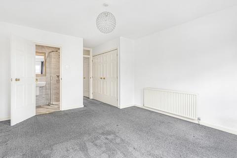 79 Park Crescent, Twickenham, TW2 6NS