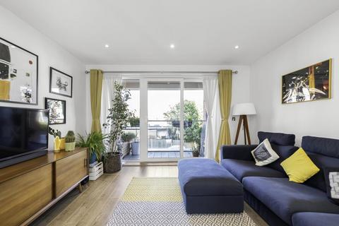 2 bedroom apartment for sale, Valley Road, Streatham, London SW16