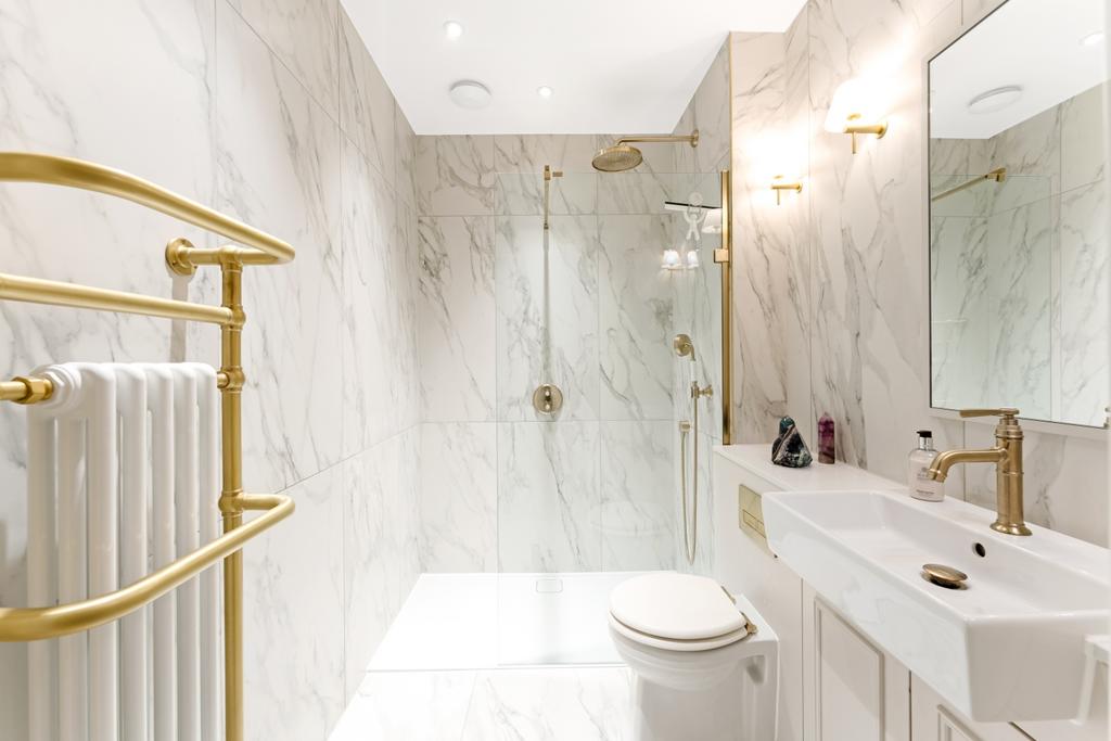 Main En Suite