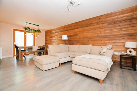 4 bedroom semi-detached house for sale, Windmill Way, Kirton Lindsey, Gainsborough