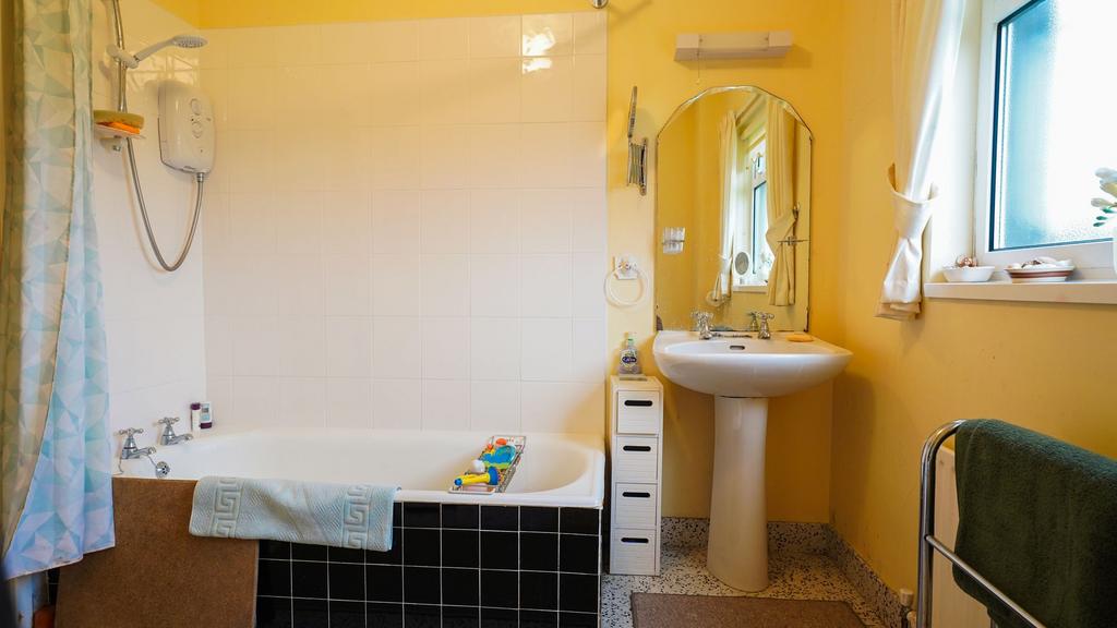 Main Bathroom