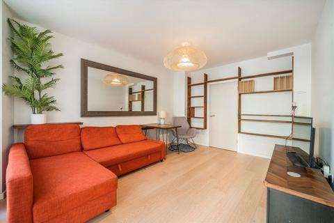 3 bedroom flat to rent, Bow Common Lane, London E3
