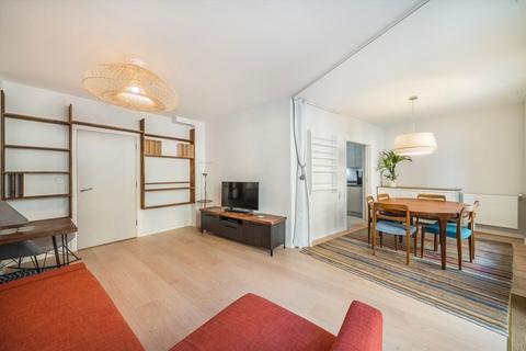3 bedroom flat to rent, Bow Common Lane, London E3