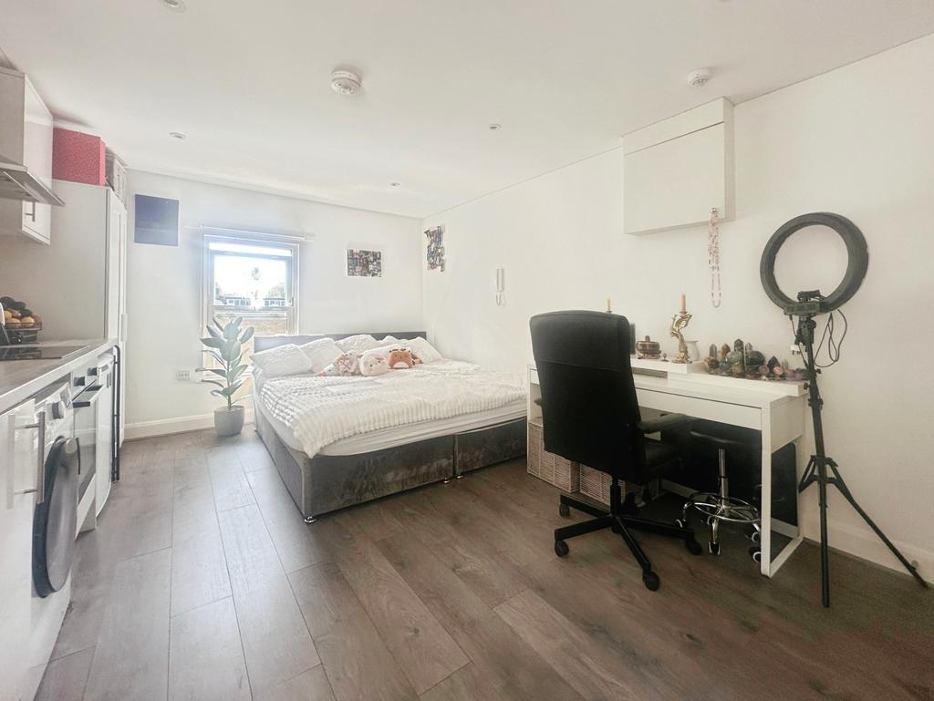 Bedroom/Living