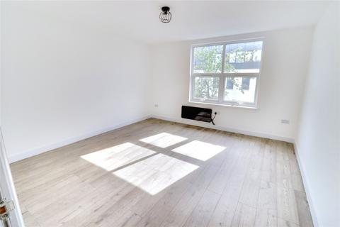 1 bedroom apartment to rent, Holloway Road, Islington, London, N7