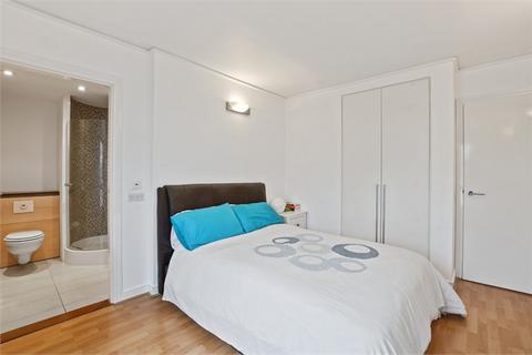 2 bedroom apartment to rent, Mudlarks Boulevard, London, SE10