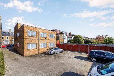 2 bedroom flat for sale, Studley Grange Road, London, W7