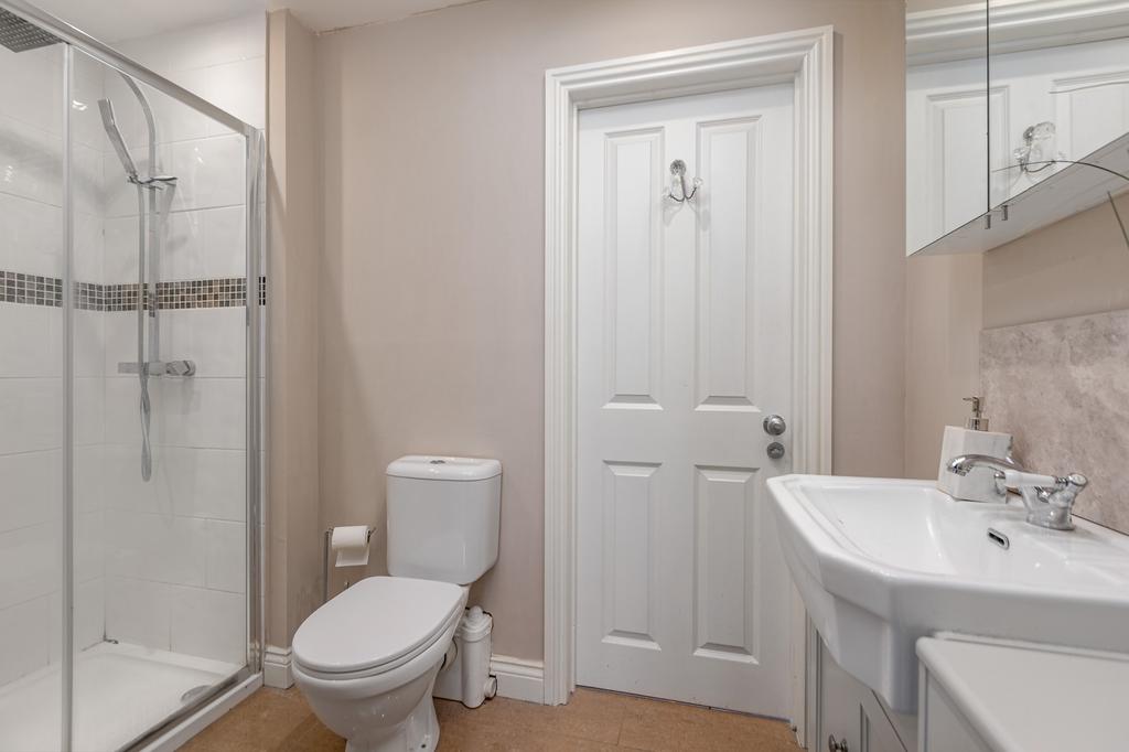 Primary En Suite