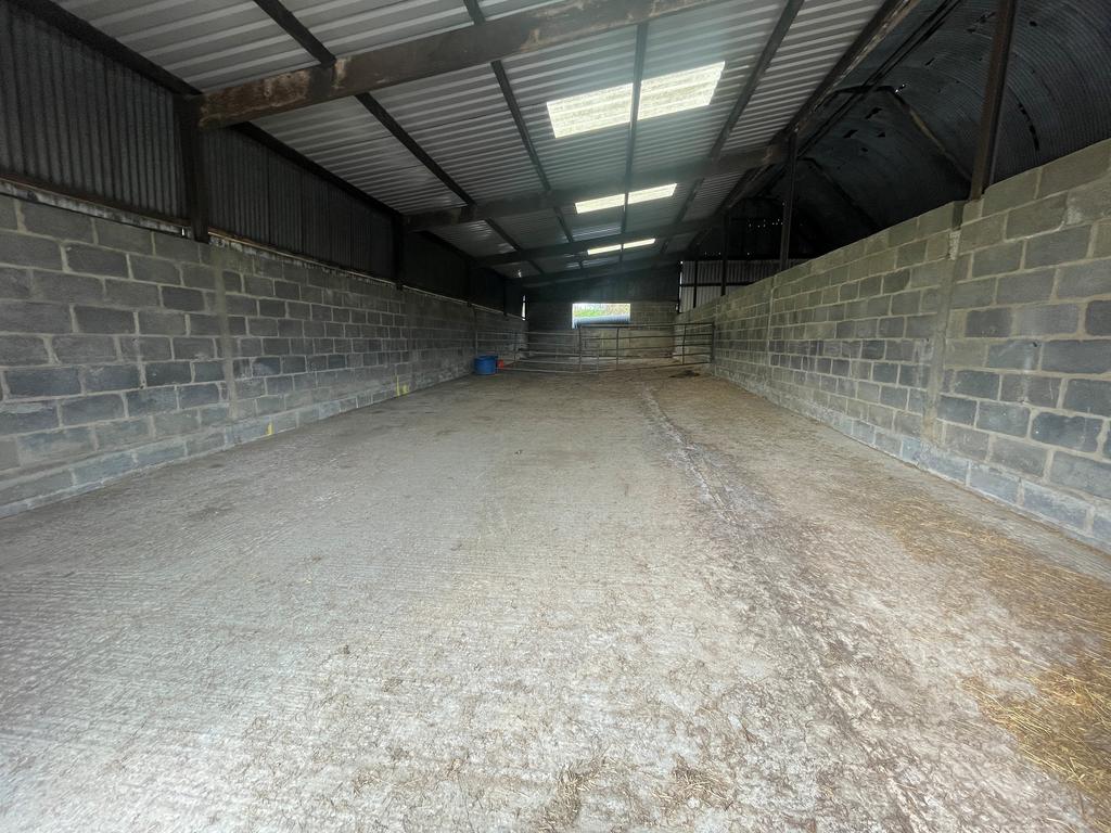 Outbuildings & Yard