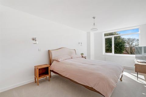 2 bedroom flat for sale, Berkeley Square, Worthing, West Sussex, BN11
