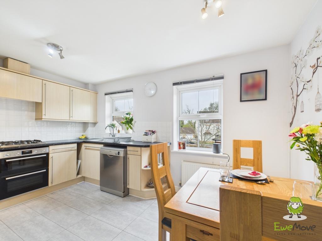 Kitchen Middle Floor