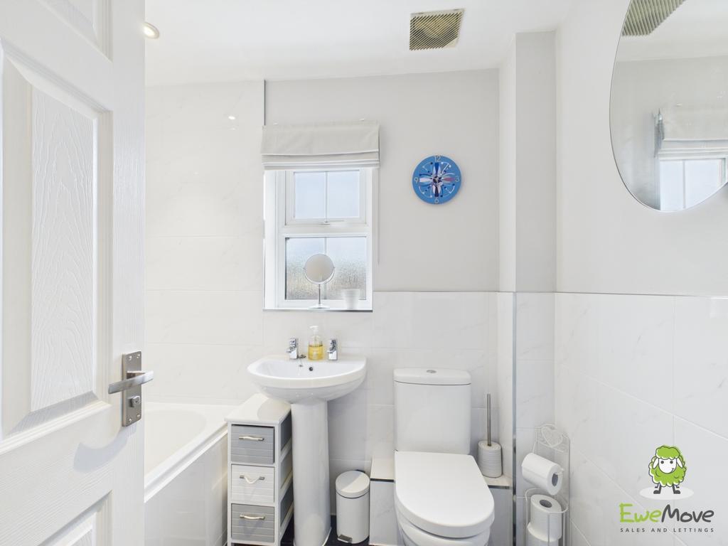 Bathroom Top Floor