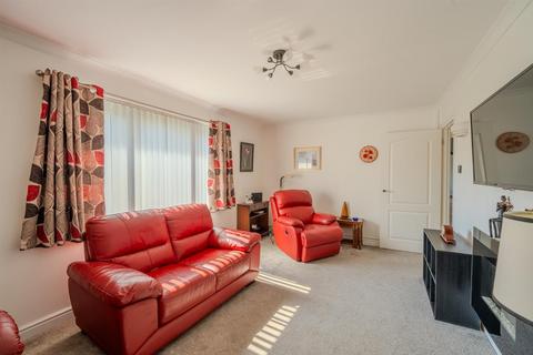 1 Ambrose Way, New Inn, Pontypool, NP4 0QR