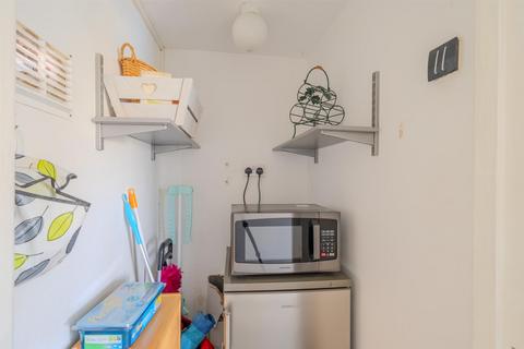 1 Ambrose Way, New Inn, Pontypool, NP4 0QR
