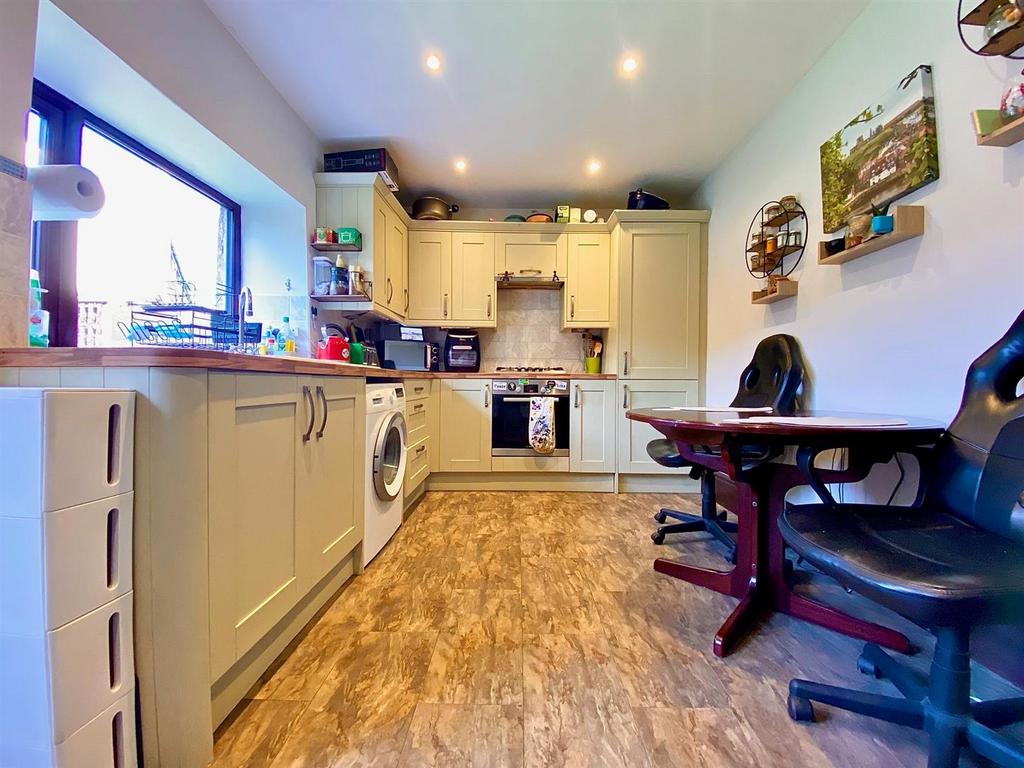 Bramleys Estate Agents - Luck Lane - Huddersfield