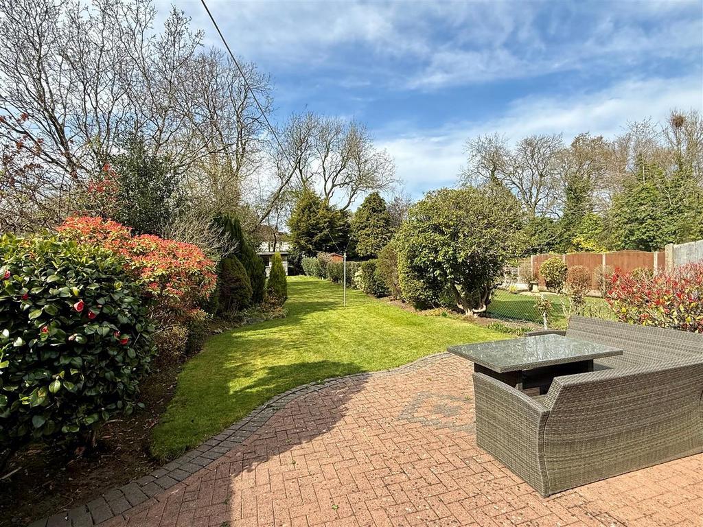 WR57 Garden.jpg