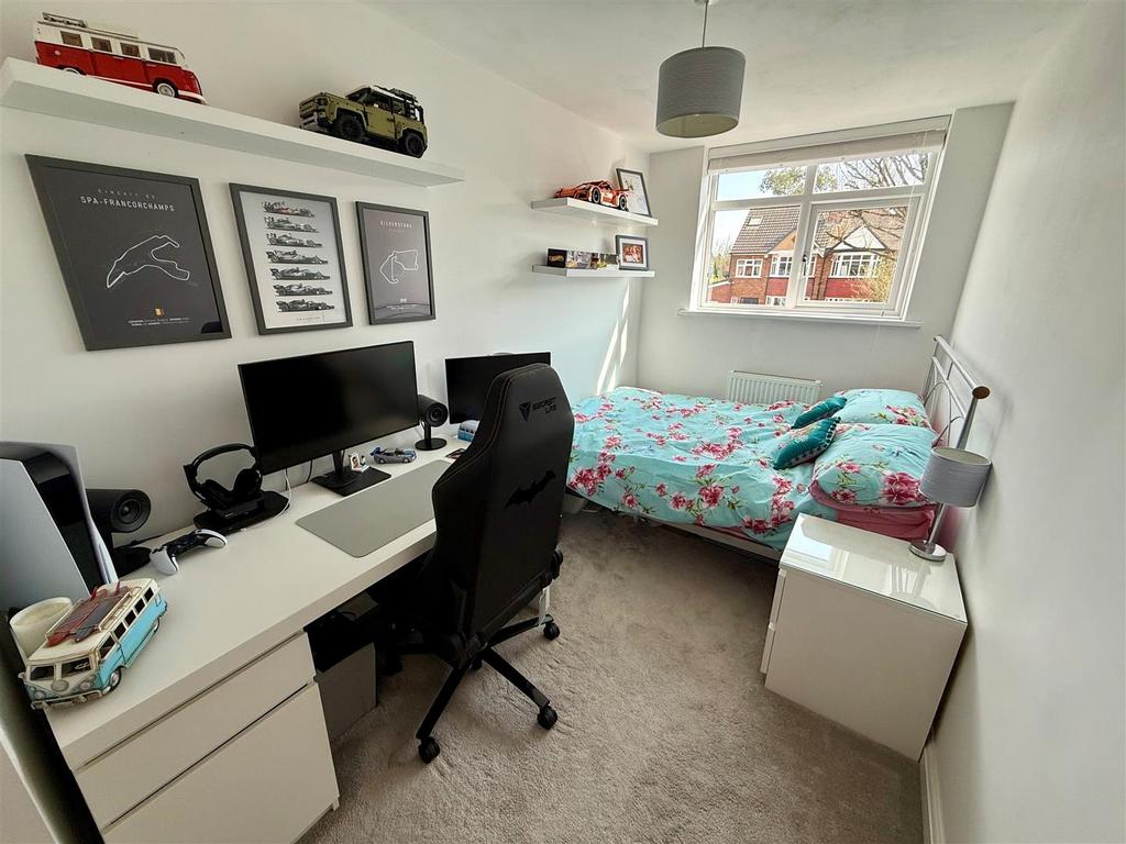 WR57 Bed3.jpg