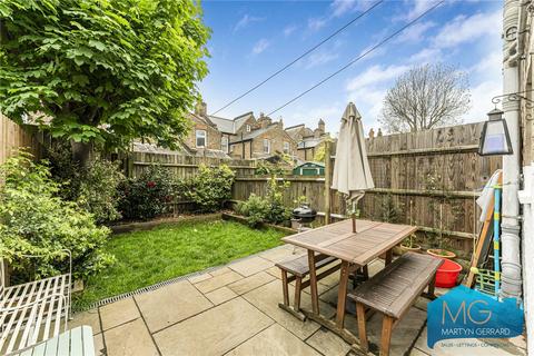 18 Morley Avenue, London, N22 6LY