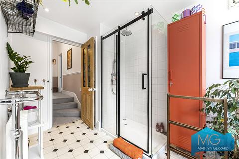18 Morley Avenue, London, N22 6LY