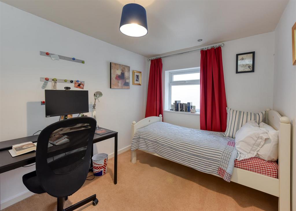 34 Horsebrook Lane-bed4.jpg