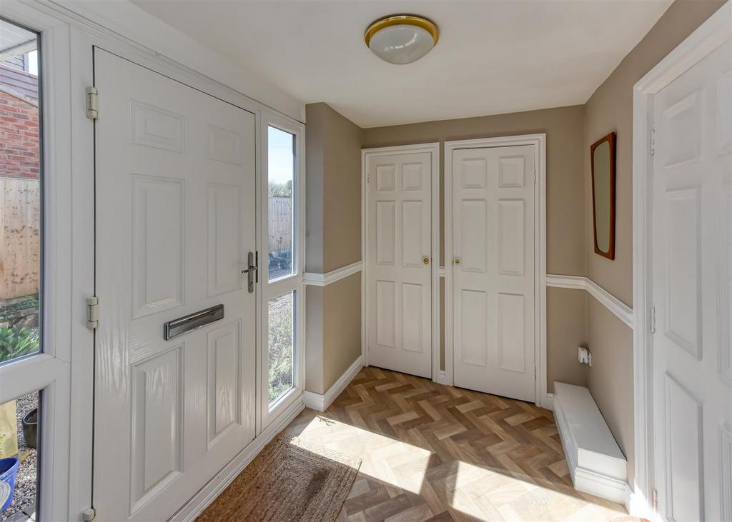 34 Horsebrook Lane-hall.jpg