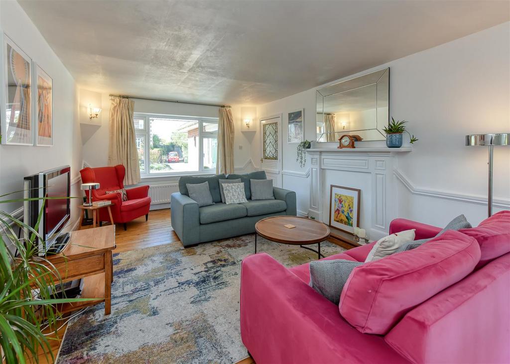 34 Horsebrook Lane-lounge3.jpg