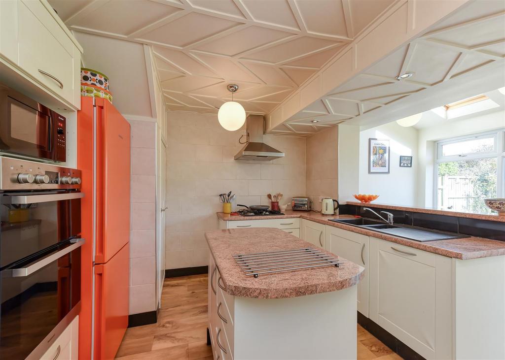 34 Horsebrook Lane-kitchen2.jpg