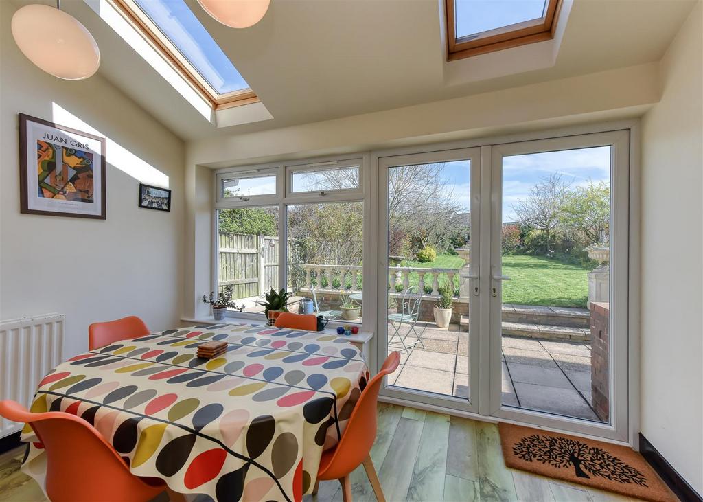 34 Horsebrook Lane-kitchen4.jpg