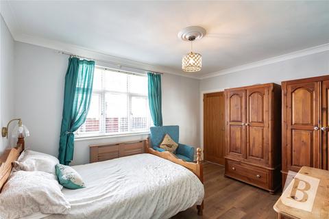 4 bedroom bungalow for sale, Ayr Way, Romford, RM1