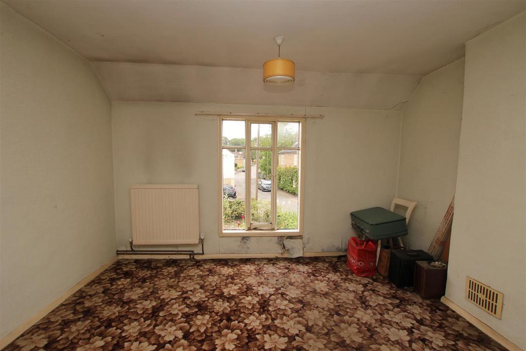 Cage Lane bed 1.JPG
