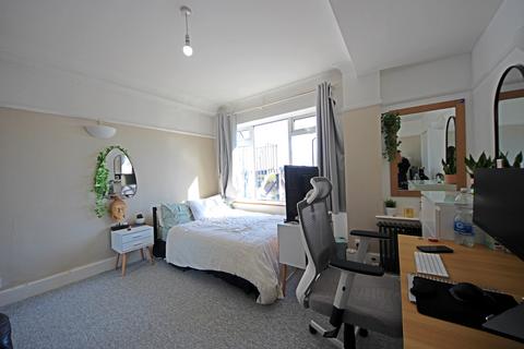 1 bedroom flat for sale, Christchurch Road, BOURNEMOUTH,