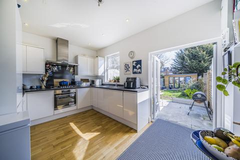 61 Burford Road, London, SE6 4DF