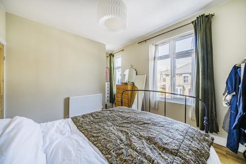 61 Burford Road, London, SE6 4DF