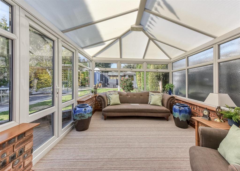 57 Queens Road-conservatory.jpg