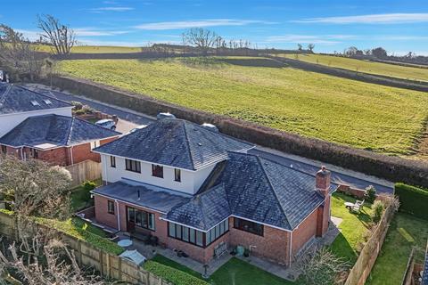 4 bedroom detached house for sale, Hampton Park, Bideford EX39