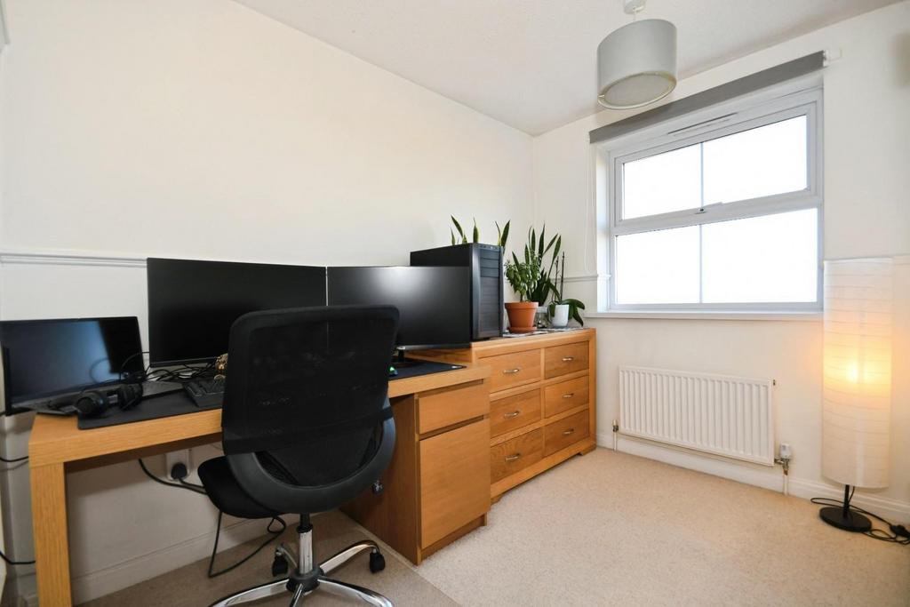 BEDROOM 2.jpg