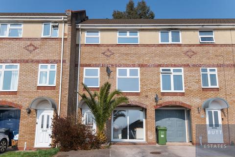 undefined, Exeter EX4