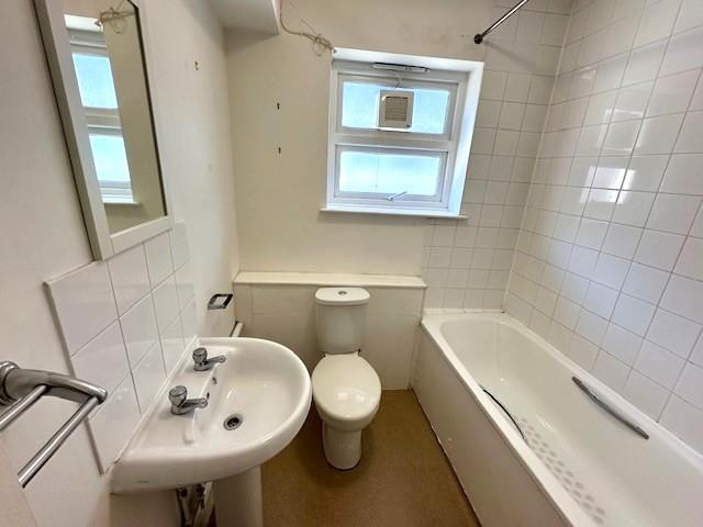 Bathroom / W.C.