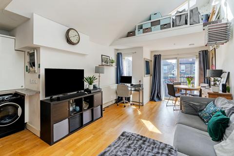 1 bedroom flat for sale, Westfield Road  , Northfields, Ealing, W13