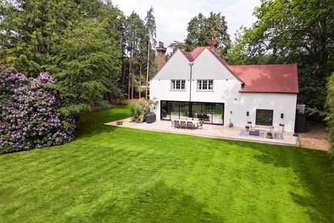5 bedroom detached house for sale, Ashley Rise, Walton-On-Thames, KT12