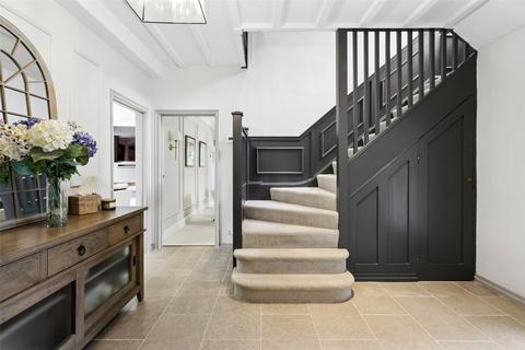 5 bedroom detached house for sale, Ashley Rise, Walton-On-Thames, KT12