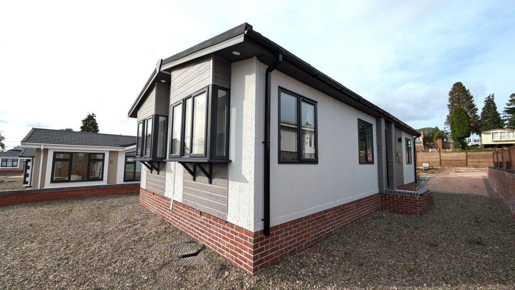 Pemberton Kingsdale Exterior.jpg