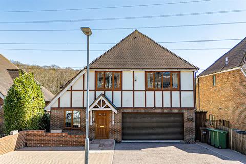 10 Beachy Head View, St Leonards-on-sea, TN38 8EW