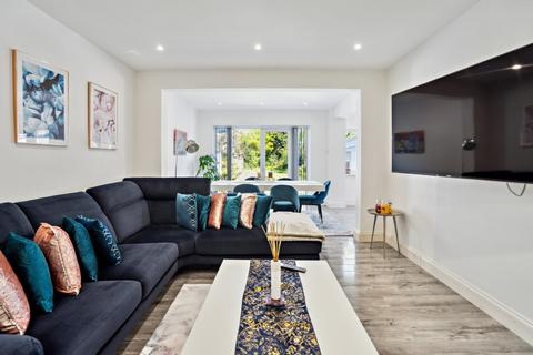 3 bedroom semi-detached house for sale, Bathurst Walk, Iver SL0