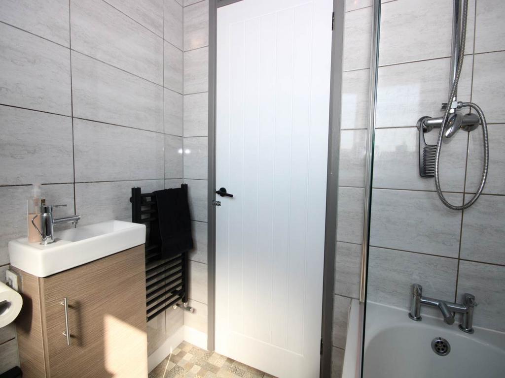 Bathroom (2)