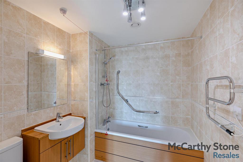 Ensuite